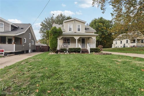1674 Betz Dr, Akron, OH, 44306-4302 | Card Image