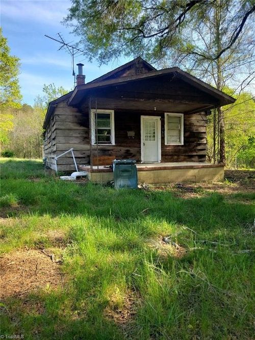 732 Friendly Rd, Eden, NC, 27288-2714 | Card Image