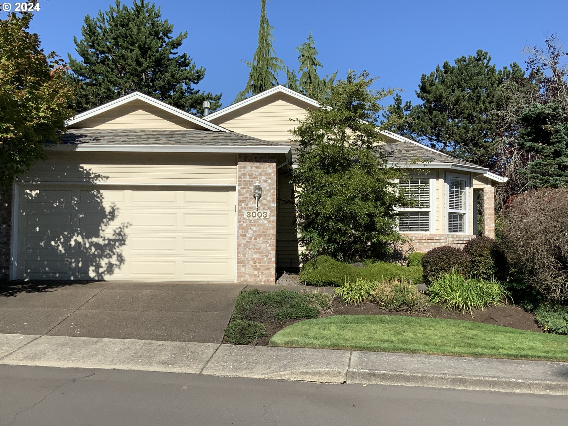 Baypoint Dr, Vancouver, WA 98683