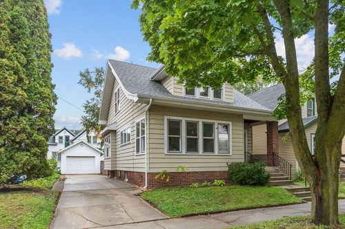 930 Logan Avenue, Sheboygan, WI, 53083 | Card Image