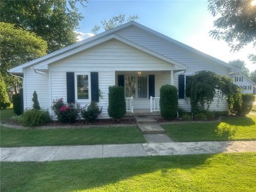 202 S 4th St, Marshall, IL, 62441-1140 | Card Image