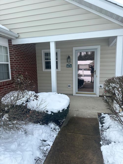 6131 Murphys Pond Rd, Canal Winchester, OH, 43110-8452 | Card Image