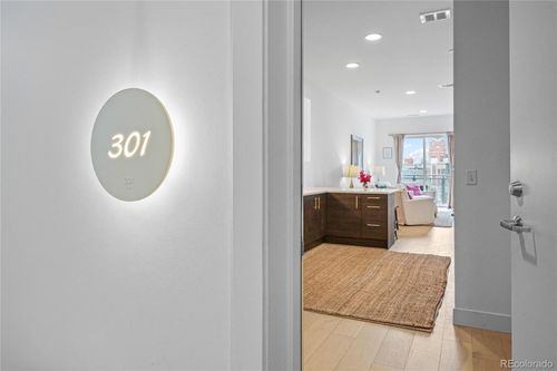 ra301-2530 Lawrence St, Denver, CO, 80205-2694 | Card Image