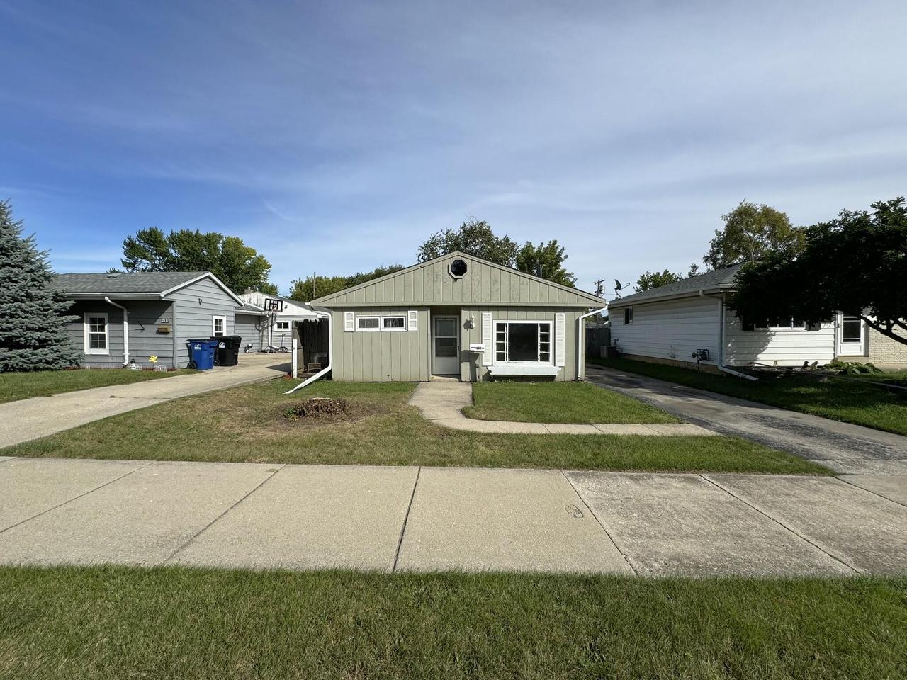 Virginia St, Racine, WI 53405
