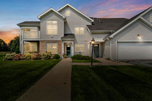 16 Corner Stone Way, Fitchburg, WI, 53711-7604 | Card Image