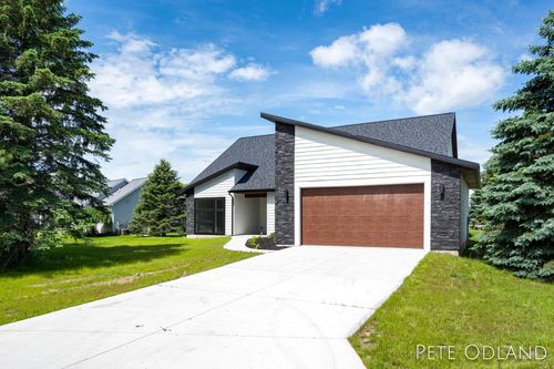 7867 Sunset Shores Dr, Canadian Lakes, MI, 49346-9234 | Card Image