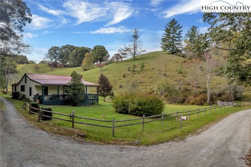 904 Roundhouse Road, Mouth of Wilson, VA, 24363 | Card Image