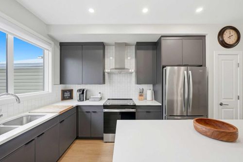 23 Wolf Creek Dr Se, Calgary, AB, T2X4W9 | Card Image