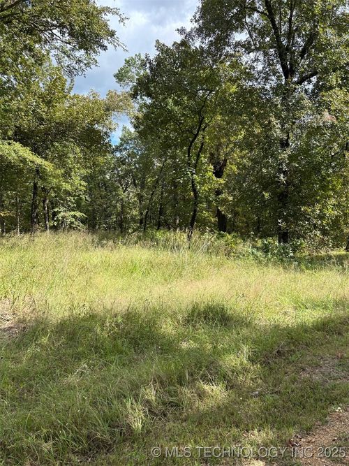 1427 W Easy St, Tishomingo, OK, 73460-4818 | Card Image