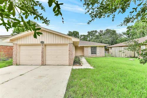 720 S 5th St, La Porte, TX, 77571-5060 | Card Image