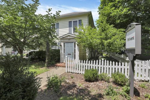 120 W Broadway, Granville, OH, 43023-1163 | Card Image