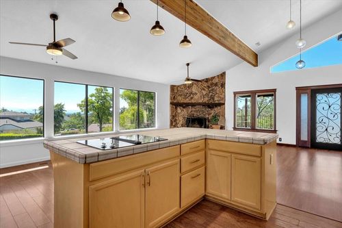 3416 Cessna Dr, Redding, CA, 96001-2359 | Card Image