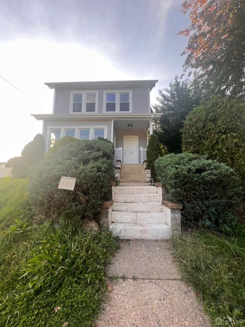 186 Old Rd, Sewaren, NJ, 07077-1128 | Card Image