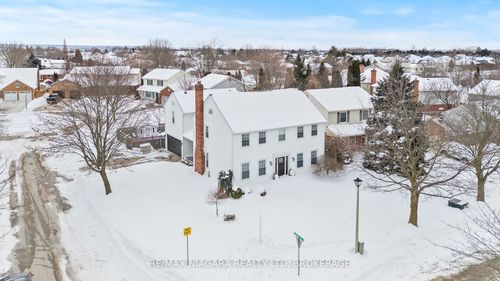 5 Grange Cres, Niagara On The Lake, ON, L0S1J0 | Card Image