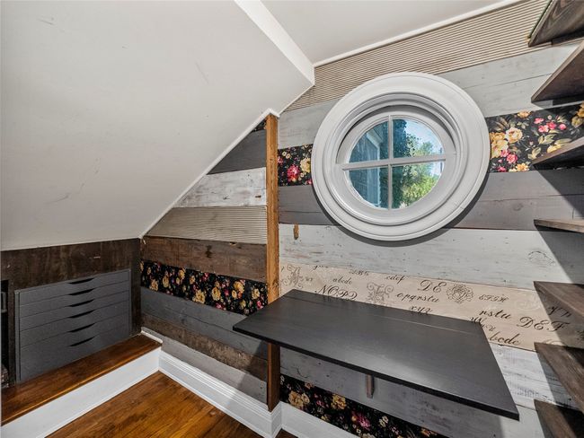 Under the stairs Harry Potter craft/hobby room | Image 30