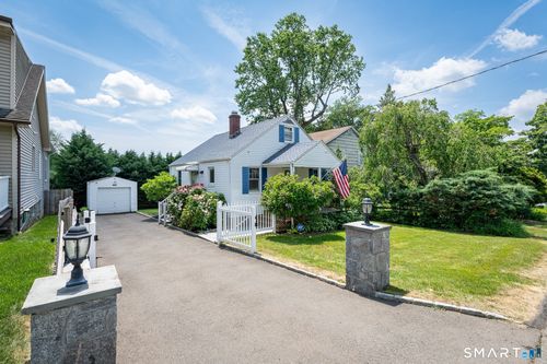 78 Saint Charles Ave, Stamford, CT, 06907-2415 | Card Image