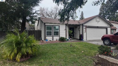 1585 Pebblewood Dr, Sacramento, CA, 95833-1608 | Card Image