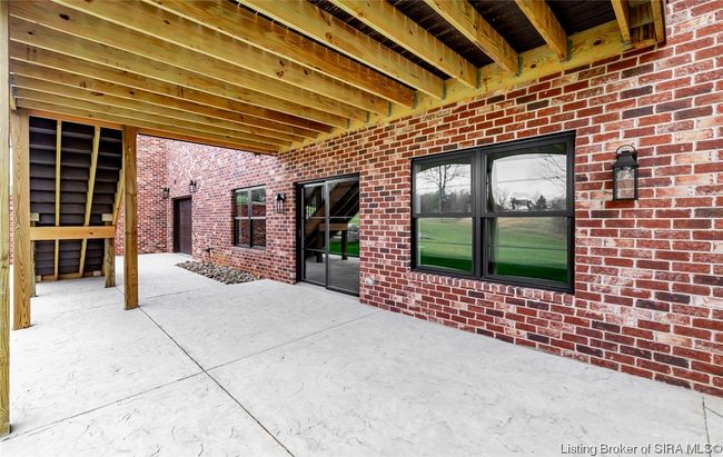 5560 Old Vincennes Rd, Home with 4 bedrooms, 4 bathrooms and null parking in Floyds Knobs IN | Image 12