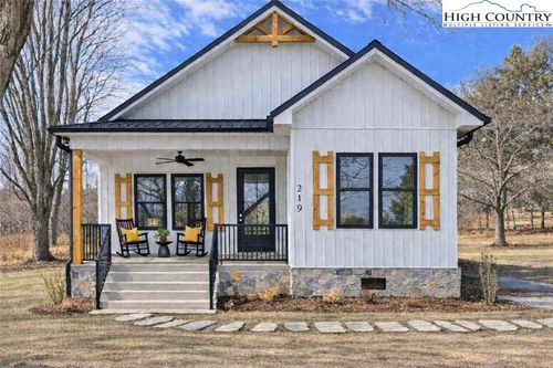 219 Grayson St, Sparta, NC, 28675-9361 | Card Image