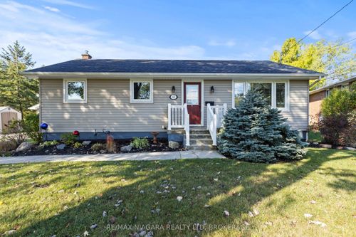 61 Coronation Road W, Port Colborne, ON, L3K3Z5 | Card Image