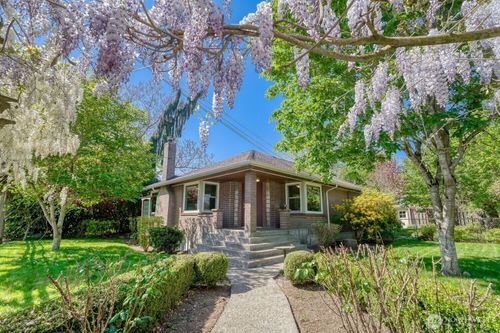 3004 Sw Barton St, Seattle, WA, 98126-3914 | Card Image
