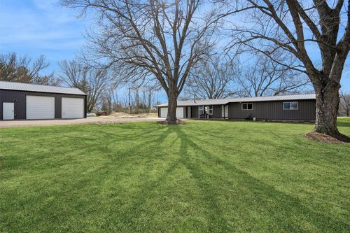 803 120th Ave, Knoxville, IA, 50138-8875 | Card Image