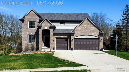 70376 Hillside Ct, Bruce Twp, MI, 48065-5345 | Card Image