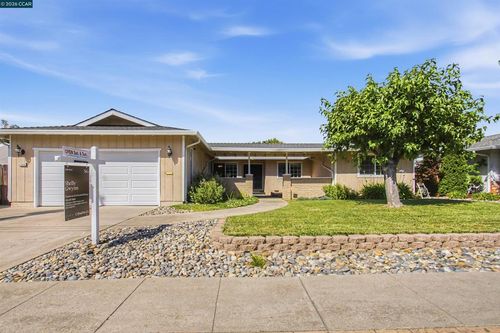 1740 Clayton Way, Concord, CA, 94519-1822 | Card Image