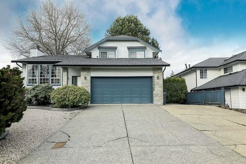15481 92a Ave, Surrey, BC, V3R9B2 | Card Image