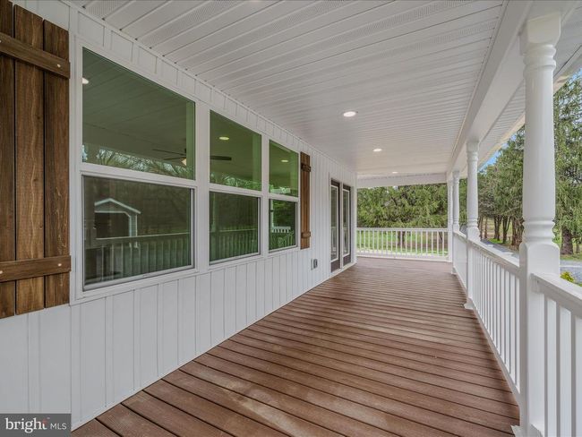 89 Morgan Grove Rd, Home with 4 bedrooms, 3 bathrooms and null parking in SHEPHERDSTOWN WV | Image 11