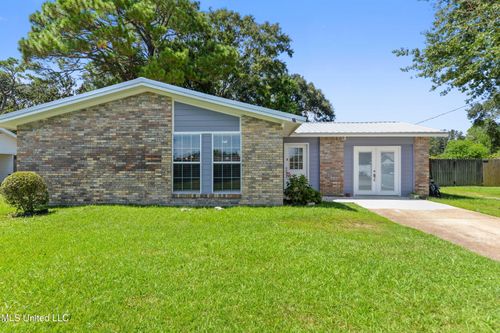 3717 Warwick St, Pascagoula, MS, 39581-4453 | Card Image