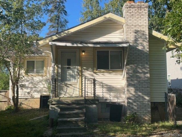 Strathmore Ave, Pontiac, MI 48340