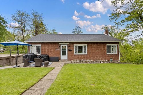 3050 S Park Rd, Bethel Park, PA, 15102-1640 | Card Image