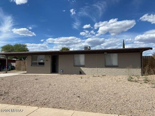 7511 E Poinciana Dr, Tucson, AZ, 85730-4219 | Card Image