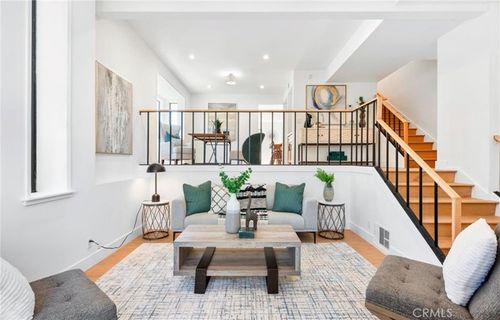 13036 Mindanao, Los Angeles, CA, 90292 | Card Image