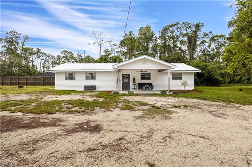 623 Captain Hendry Dr, Labelle, FL, 33935-4202 | Card Image
