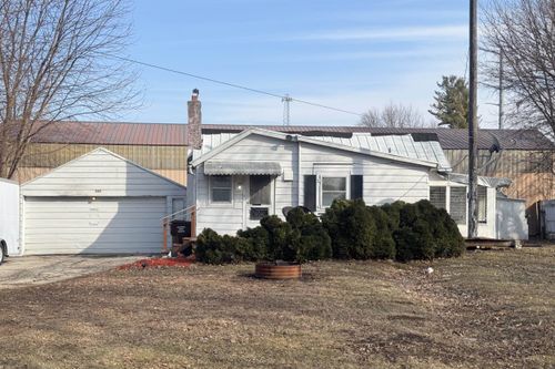 230 Reed St, Pecatonica, IL, 61063-7744 | Card Image