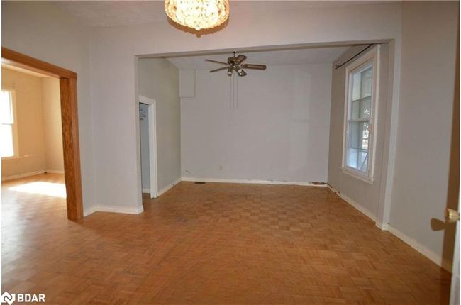 164 Macnab St N, House other with 4 bedrooms, 2 bathrooms and null parking in Hamilton ON | Image 9