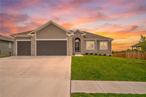 1017 Fox Trot Dr, Odessa, MO, 64076-5429 | Card Image