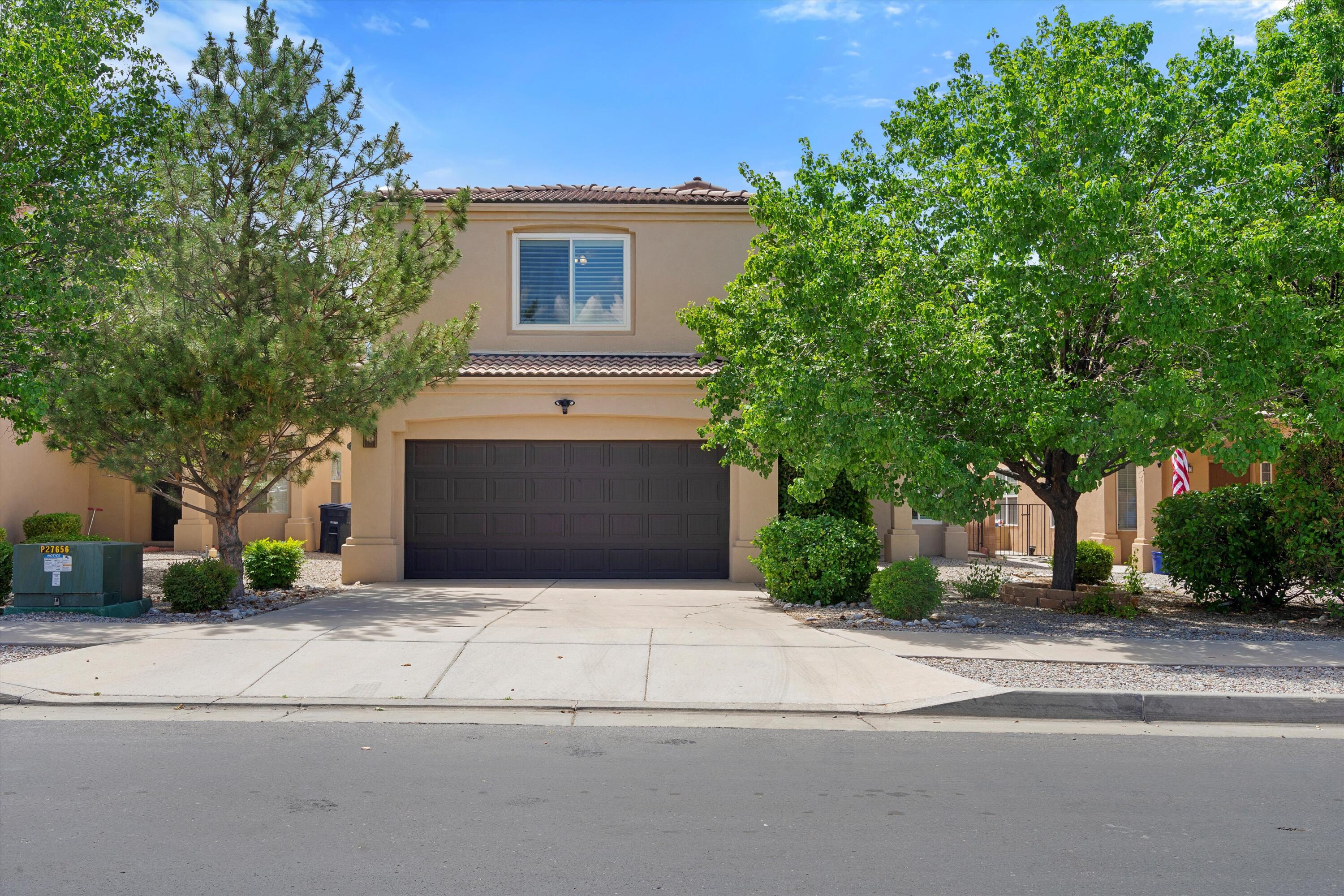 Lochside Ln, Albuquerque, NM 87113