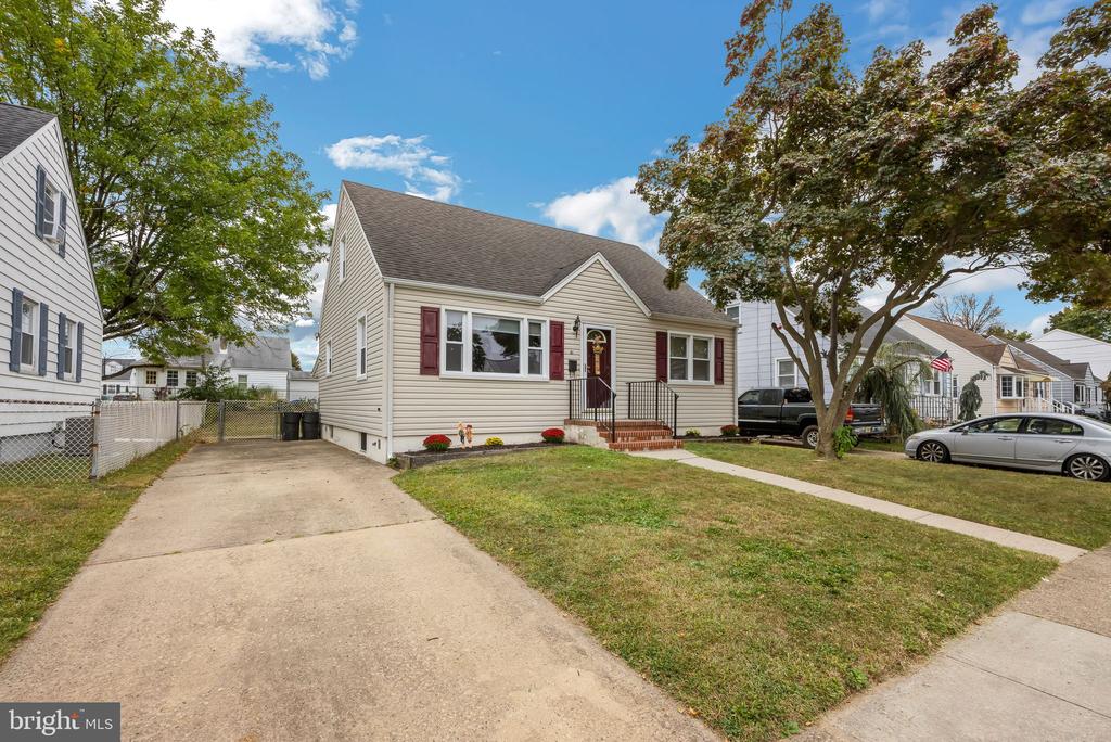 Unwin Dr, Trenton, NJ 08610
