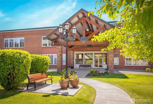 104-202 E 3rd St, Cle Elum, WA, 98922-1523 | Card Image