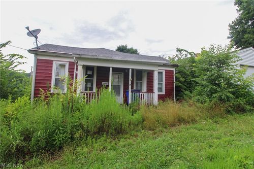 901 North St, East Liverpool, OH, 43920-2768 | Card Image