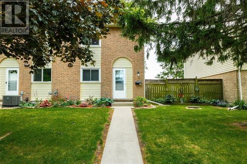 17-27 Turner Dr, Sarnia, ON, N7S4R9 | Card Image