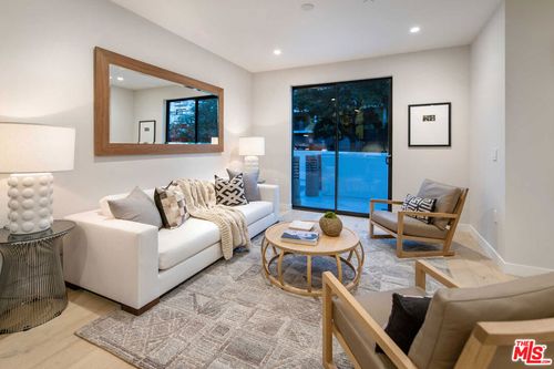 102-825 N Croft Ave, Los Angeles, CA, 90048-3406 | Card Image