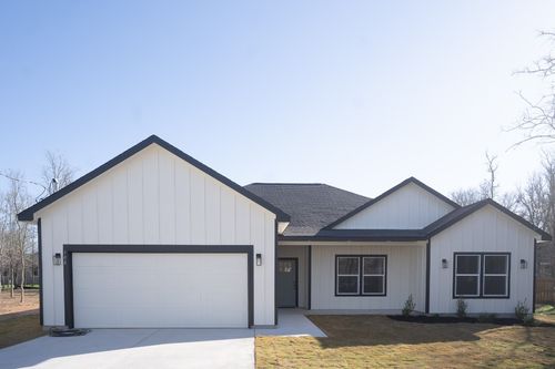 108 Keahi Ct, Bastrop, TX, 78602-6028 | Card Image