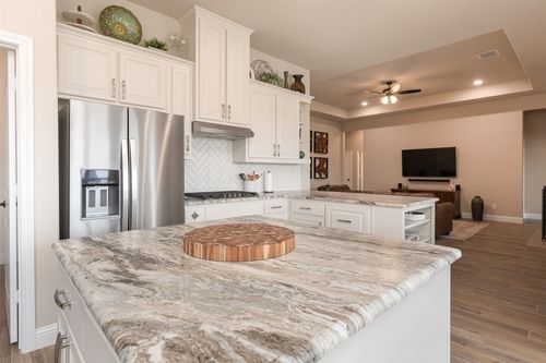 912 Meadow View Dr, Cleburne, TX, 76033-5989 | Card Image