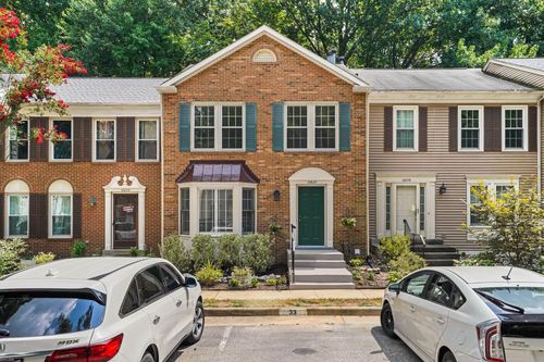 10637 Alison Dr, BURKE, VA, 22015-2242 | Card Image