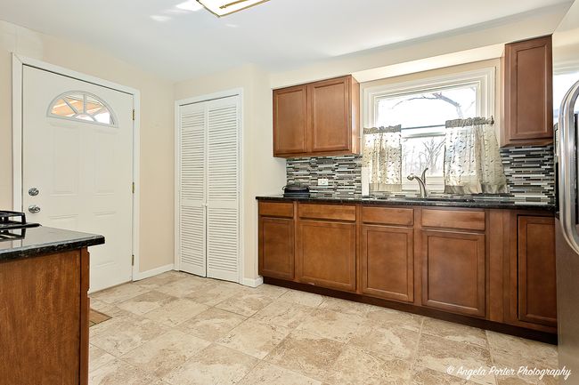 37830 N Watts Ave, House other with 2 bedrooms, 1 bathrooms and 3 parking in Spring Grove IL | Image 4