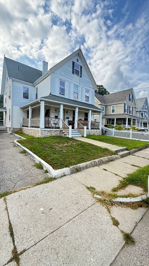 1-19 Clifford St, Boston, MA, 02136-2401 | Card Image